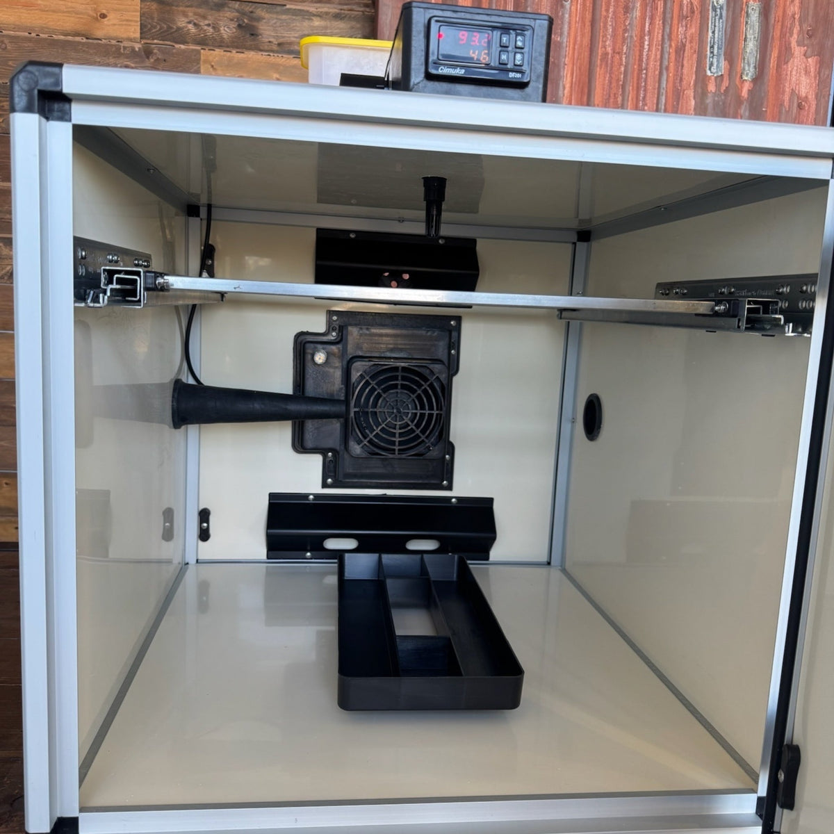Queen Bee Incubator for Langstroth Frames